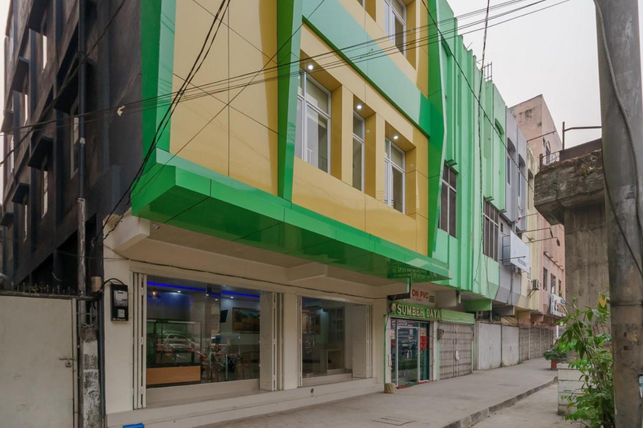 Reddoorz Plus Near Rs Rk Charitas 2 Palembang Exterior photo